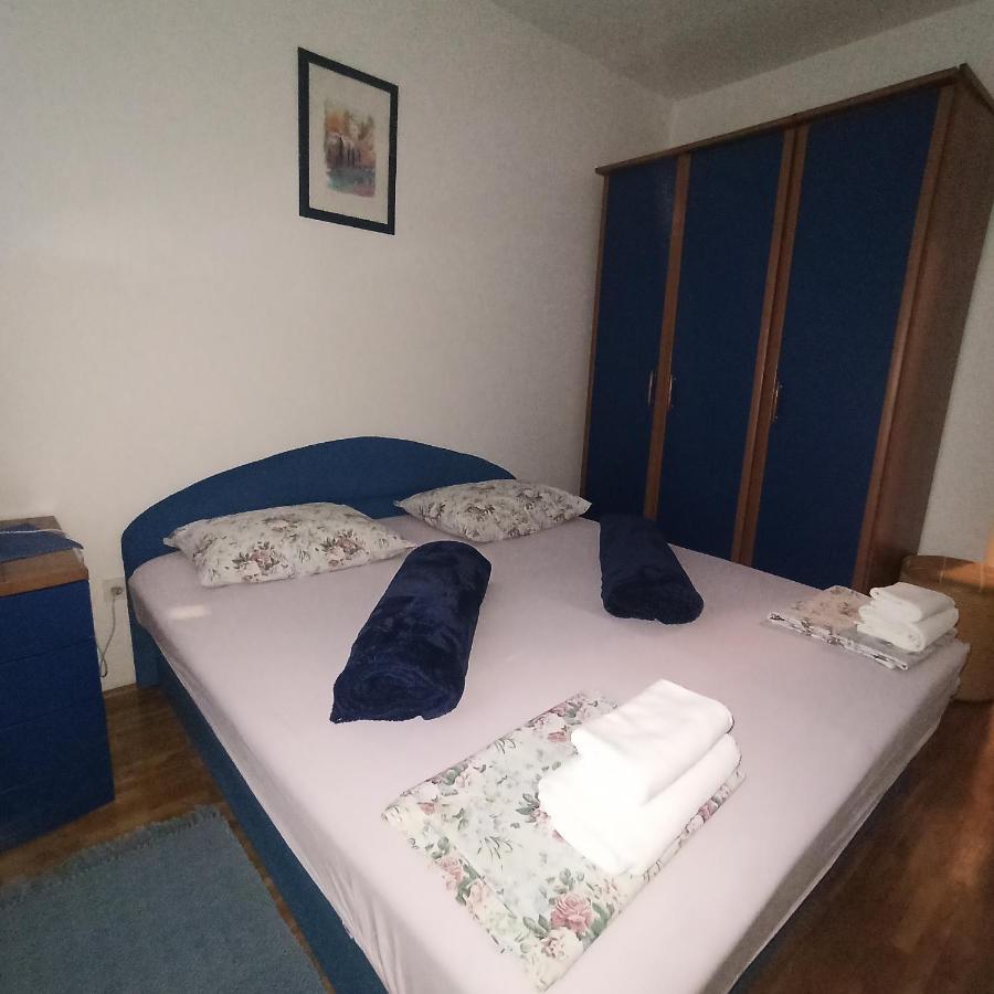 Happy Home Gospic Bagian luar foto