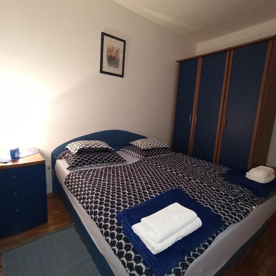 Happy Home Gospic Bagian luar foto
