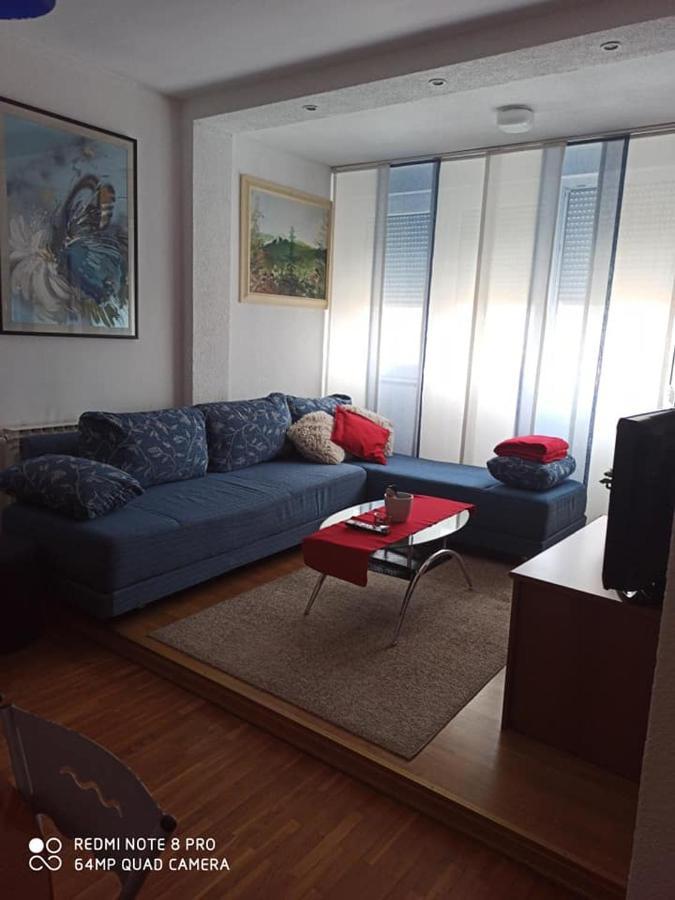 Happy Home Gospic Bagian luar foto